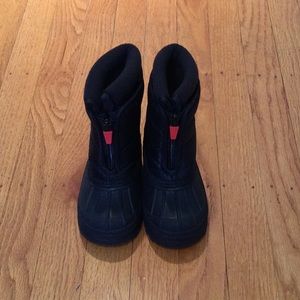Child Snow Boots. Size 7M